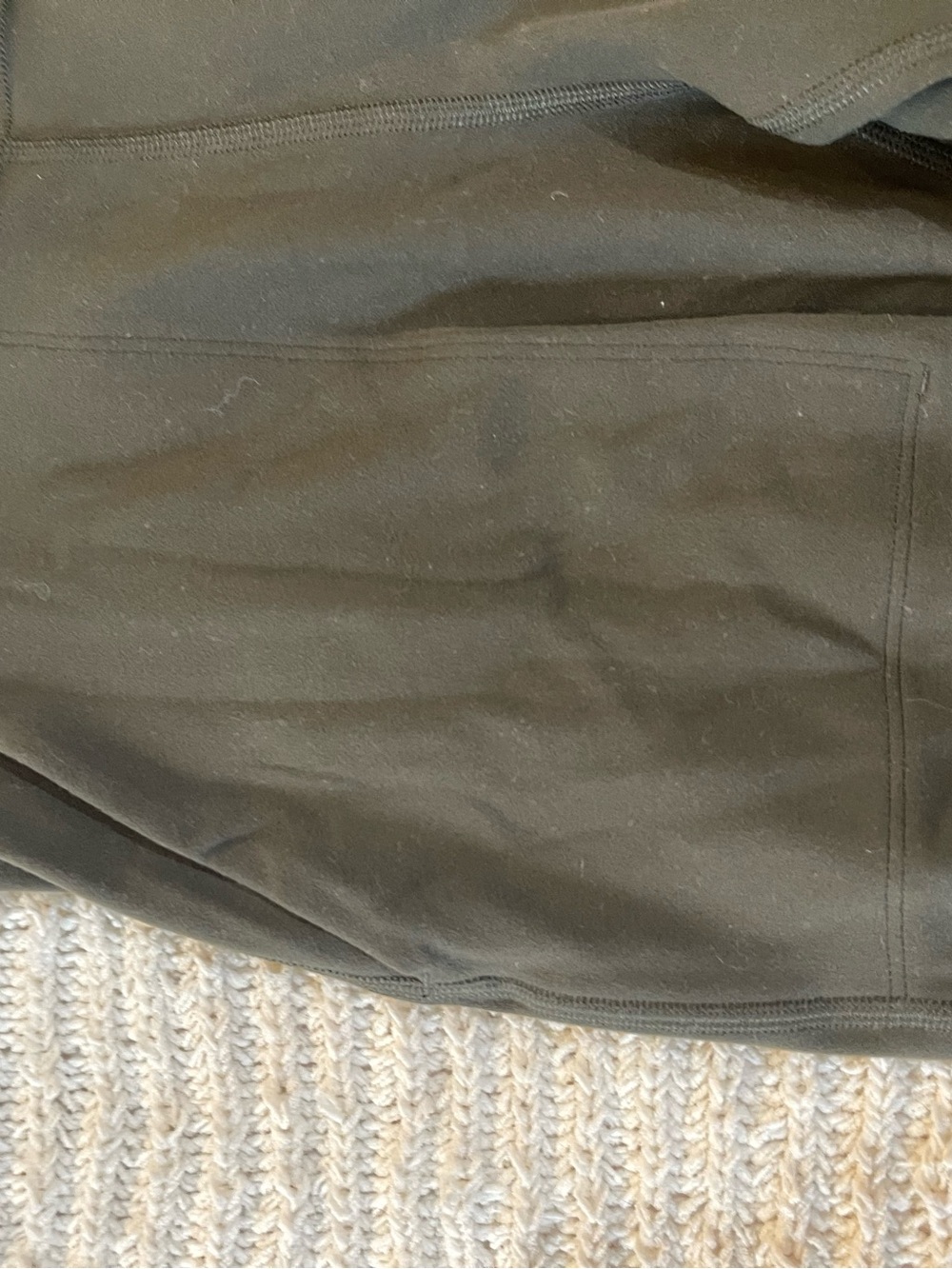 lululemon athletica women’s green Joggers - Picture 3 of 8